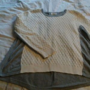 Sogi cute hi low sweater size S